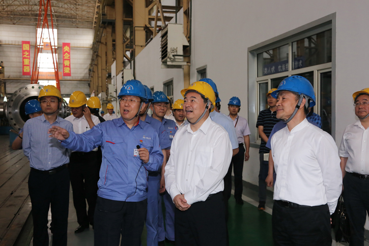 郝鹏参观调查亚投娱乐集团所属企业电机公司